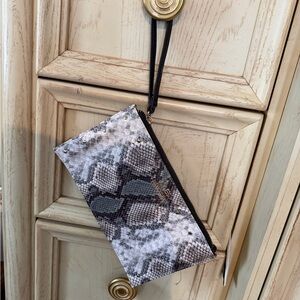 Jones New York Black and Gray Snake Print Wristlet